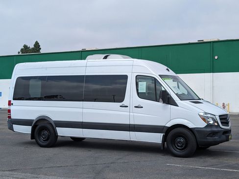 Used 2017 Mercedes-Benz Sprinter 2500 image 1