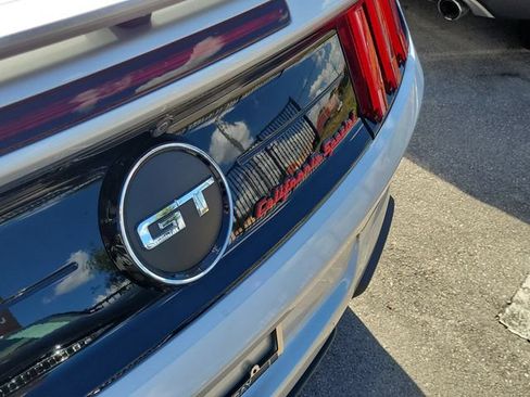 Used 2019 Ford Mustang GT Premium w/ Equipment Group 401A RWD image 3