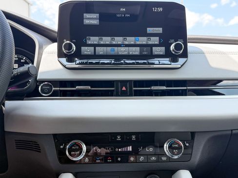 New 2025 Mitsubishi Outlander 4WD Plug-In Hybrid image 25