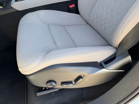 New 2026 Volvo XC90 T8 Plus image 21