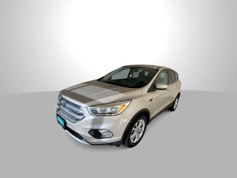 Used 2017 Ford Escape SE AWD/4WD image 4