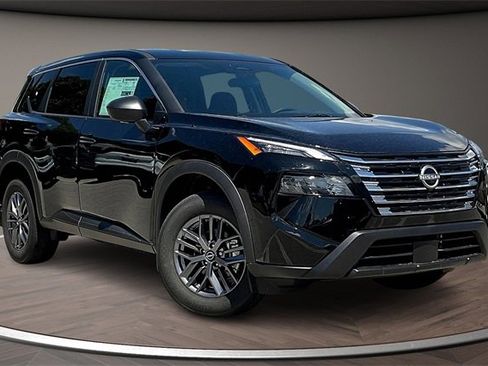 New 2026 Nissan Rogue S image 2