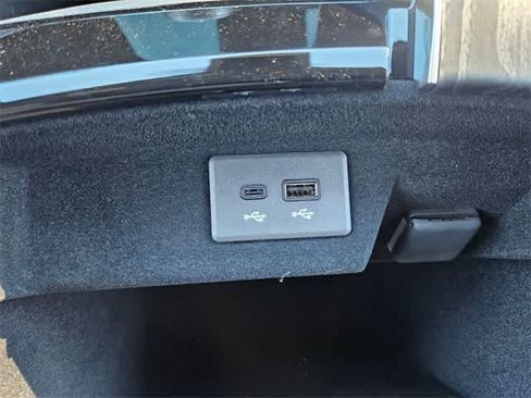 Used 2026 Cadillac Escalade Luxury w/ Touring Package image 34