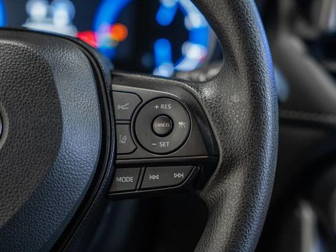 Used 2025 Toyota RAV4 XLE image 26