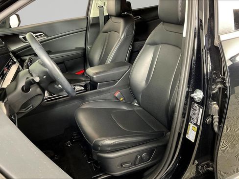 Used 2024 Kia Sportage EX image 21