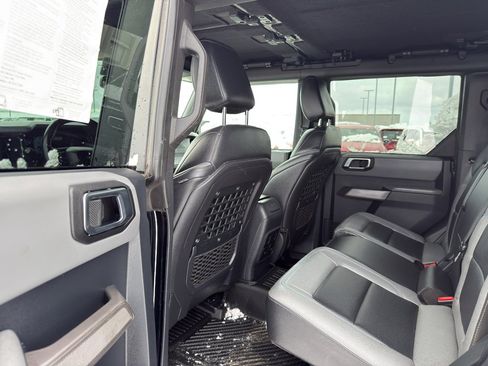 Used 2022 Ford Bronco Black Diamond w/ Sasquatch Package image 27