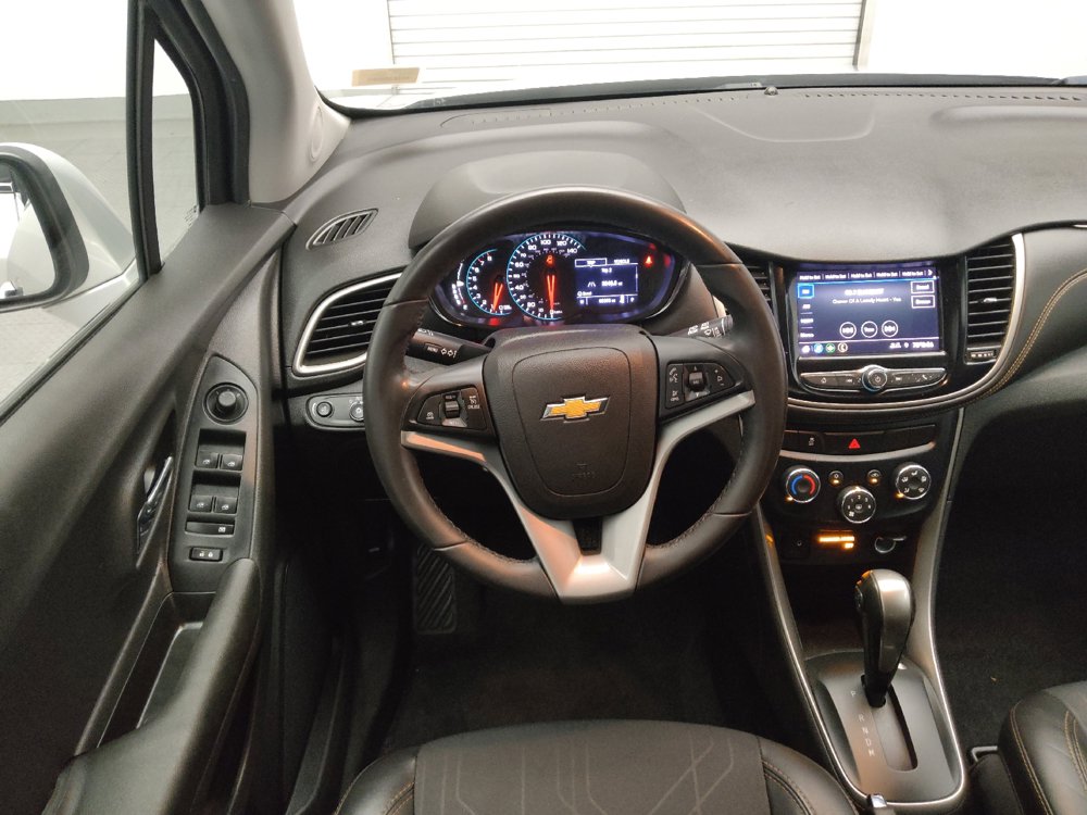Used 2020 Chevrolet Trax LT w/ LT Convenience Package FWD image 22