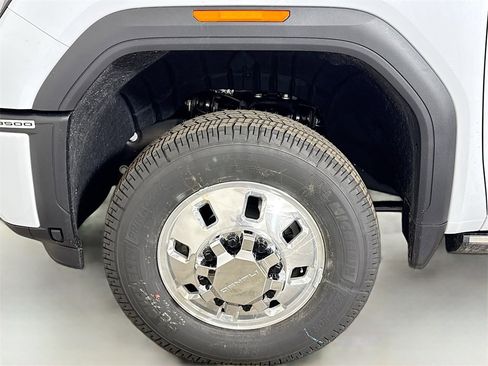 New 2026 GMC Sierra 3500 Denali Ultimate w/ LPO, Black Badging Package image 19