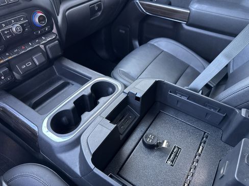 Used 2021 Chevrolet Silverado 1500 LT Trail Boss w/ Convenience Package II image 25