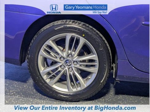 Used 2016 Toyota Camry SE image 11