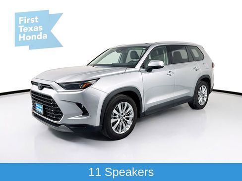 Used 2024 Toyota Grand Highlander Platinum image 3