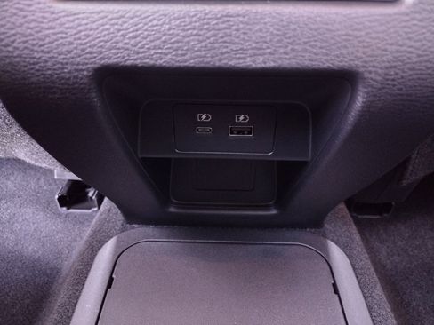 New 2025 Mitsubishi Outlander SE image 27