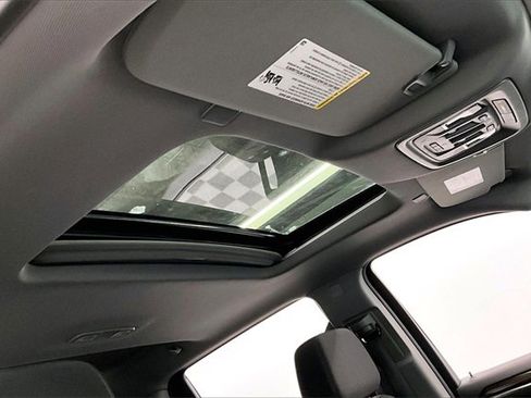 Used 2024 Chevrolet Silverado 1500 LT Trail Boss w/ Convenience Package II image 18