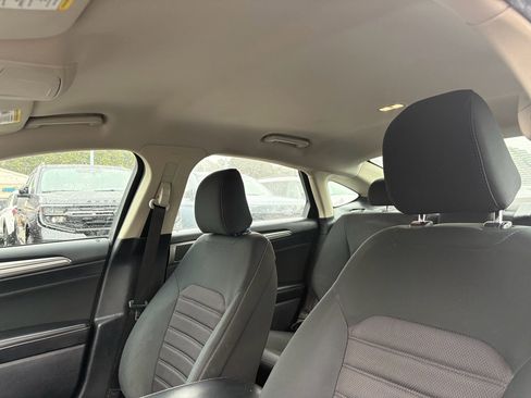 Used 2020 Ford Fusion SE image 14