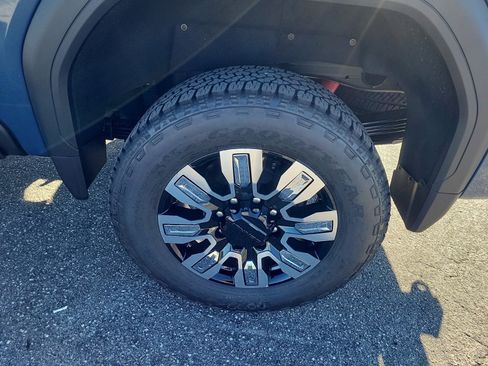 New 2026 GMC Sierra 2500 Denali w/ Denali Reserve Package image 8