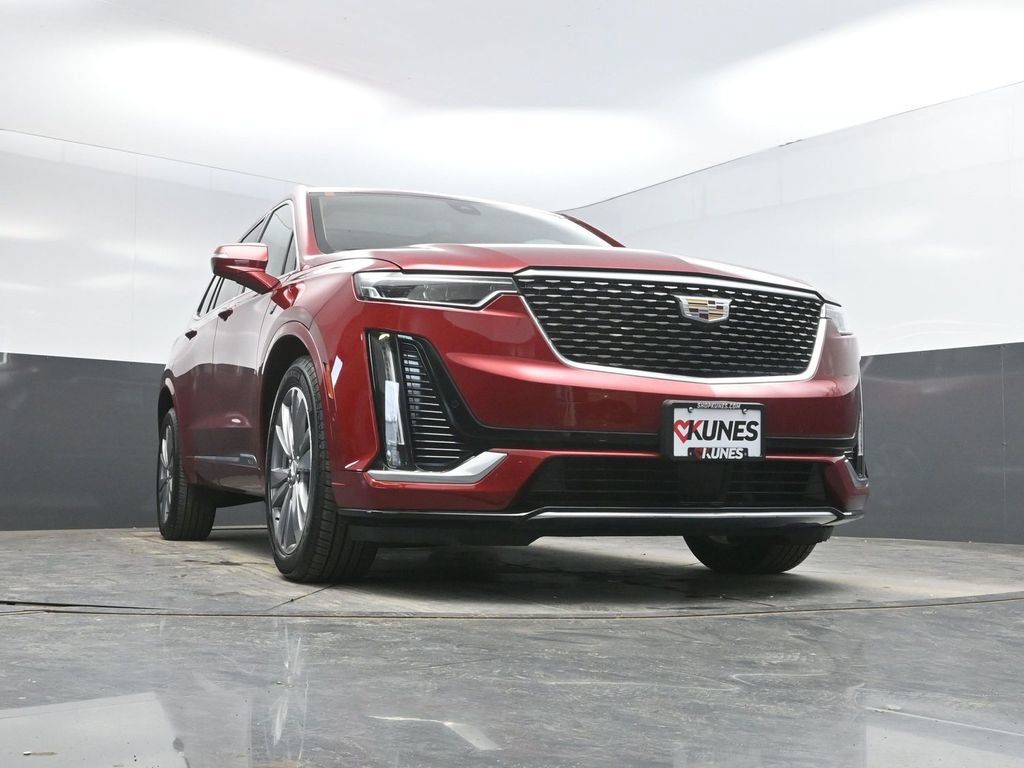 Used 2021 Cadillac XT6 Premium Luxury w/ Platinum Package AWD/4WD image 36
