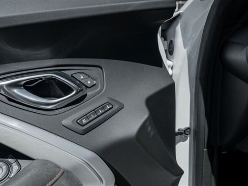 Used 2021 Chevrolet Camaro ZL1 RWD image 23