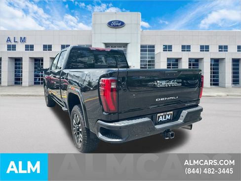 Used 2024 GMC Sierra 2500 Denali Ultimate AWD/4WD image 8