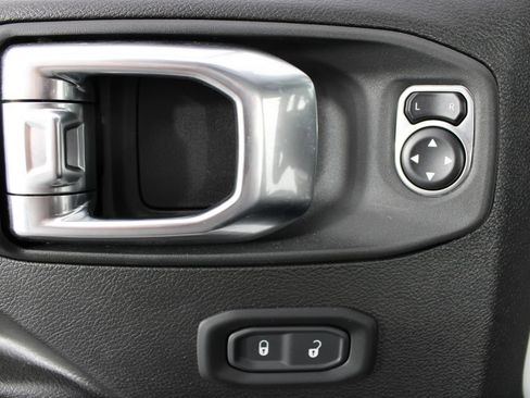 New 2026 Jeep Wrangler Unlimited Rubicon AWD/4WD image 13