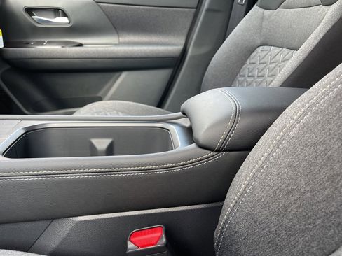 New 2025 Nissan Kicks SV w/ SV Premium Package image 13