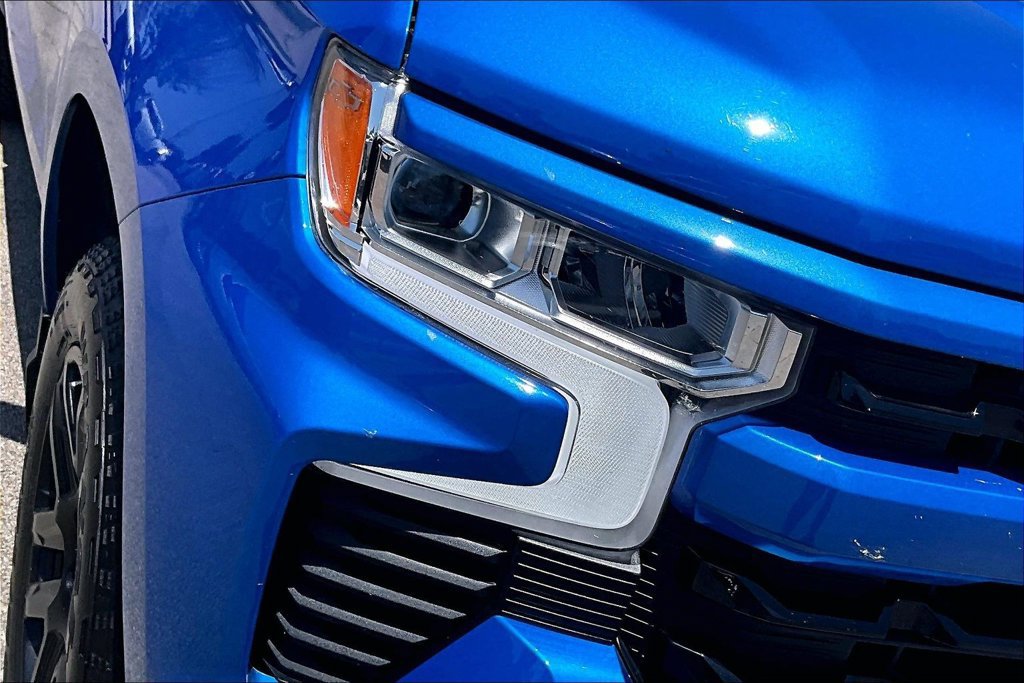 Used 2025 Chevrolet Silverado 1500 RST AWD/4WD image 25
