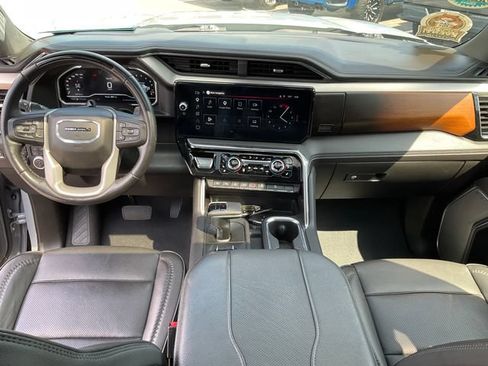 Certified 2025 GMC Sierra 1500 Denali AWD/4WD image 4