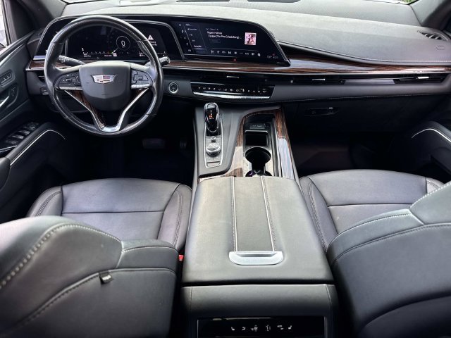 Used 2022 Cadillac Escalade Luxury RWD image 19