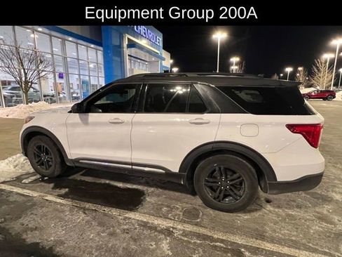 Used 2020 Ford Explorer XLT w/ Comfort Package image 4