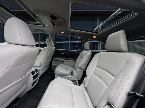 Used 2021 Honda Pilot Elite image 16