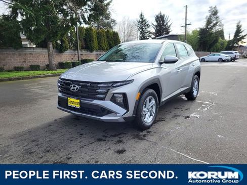 New 2026 Hyundai Tucson SE image 1