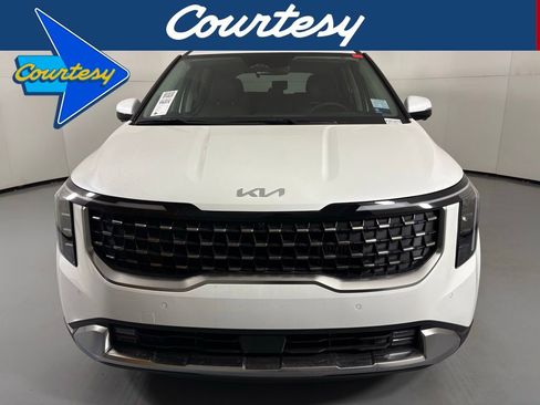 New 2026 Kia Carnival SX image 1