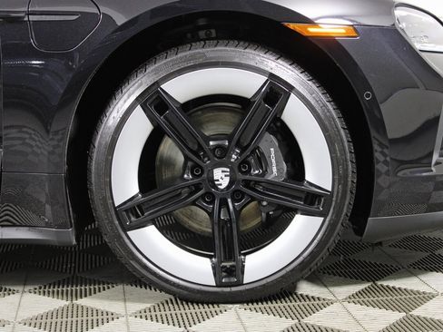 Used 2025 Porsche Taycan image 44