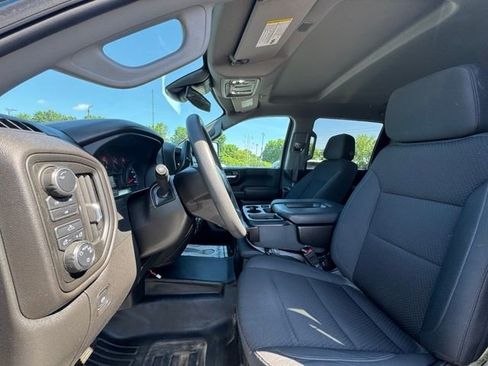 Used 2025 Chevrolet Silverado 3500 W/T AWD/4WD image 12