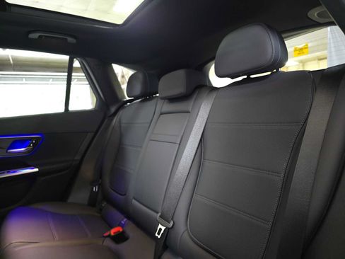 Used 2026 Mercedes-Benz GLC 300 4MATIC image 17