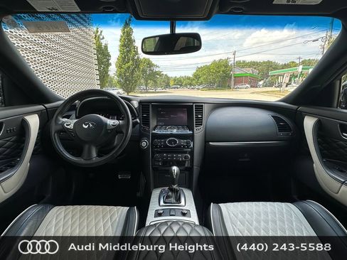 Used 2017 INFINITI QX70 AWD w/ Limited Package image 22