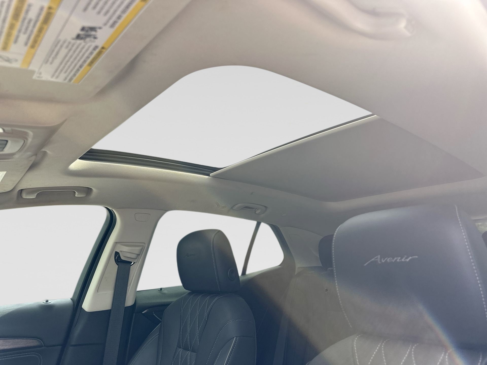 Certified 2023 Buick Envision Avenir FWD image 19