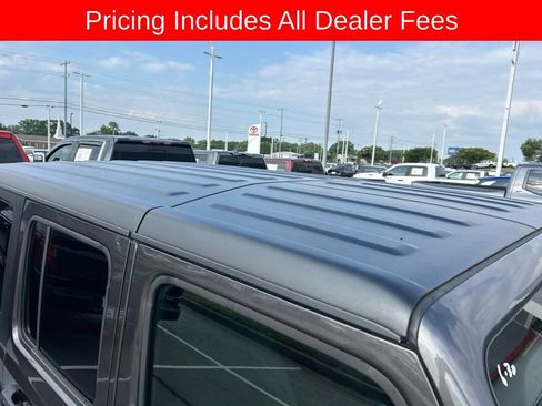 Used 2024 Jeep Wrangler Unlimited Sport AWD/4WD image 3