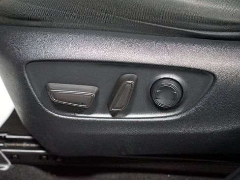 Used 2024 Toyota RAV4 XLE FWD image 33