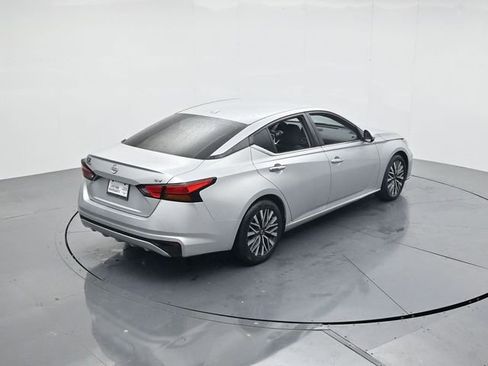 Used 2023 Nissan Altima 2.5 SV image 39