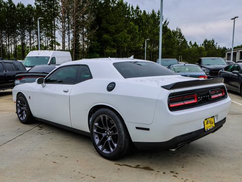 Used 2023 Dodge Challenger R/T Scat Pack RWD image 6