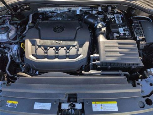 Used 2023 Volkswagen Tiguan SE R-Line image 24