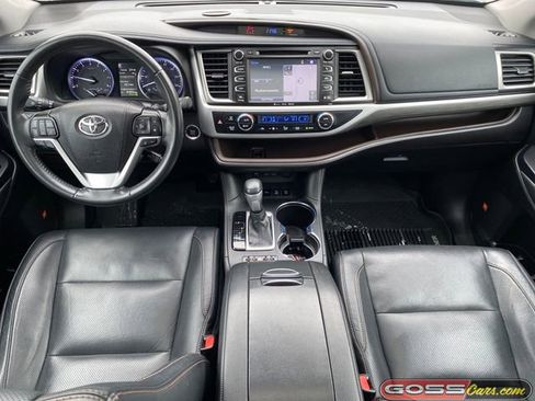 Used 2019 Toyota Highlander Limited image 11