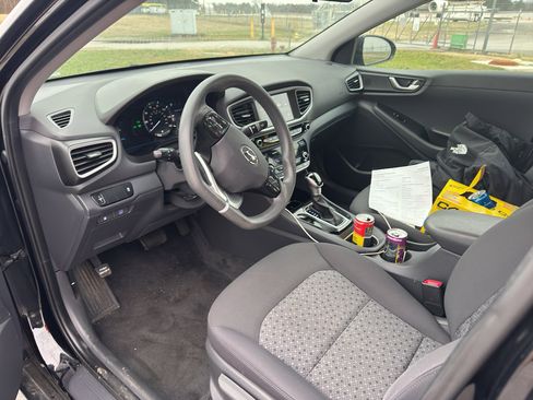 Used 2018 Hyundai Ioniq Blue image 5