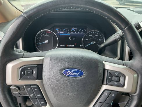Used 2022 Ford F250 Lariat AWD/4WD image 9