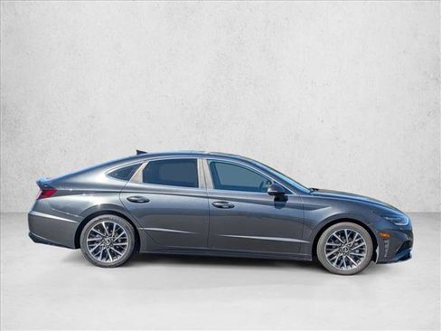 Used 2021 Hyundai Sonata Limited FWD image 4