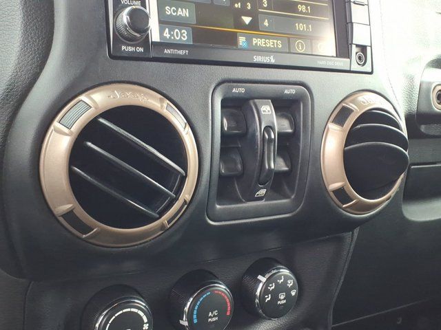 Used 2016 Jeep Wrangler Unlimited Sahara AWD/4WD image 11