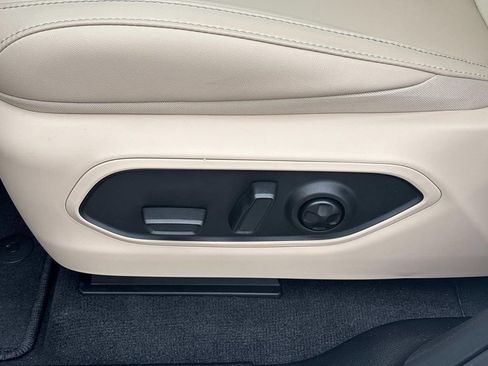New 2026 Jeep Grand Cherokee L Limited RWD image 11