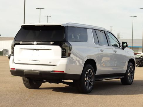 New 2026 Chevrolet Suburban LT w/ Comfort Package AWD/4WD image 7