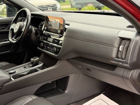 Certified 2024 Nissan Pathfinder Rock Creek AWD/4WD image 32