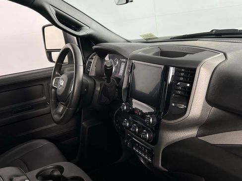 Used 2025 RAM 2500 Tradesman w/ Chrome Appearance Group image 30